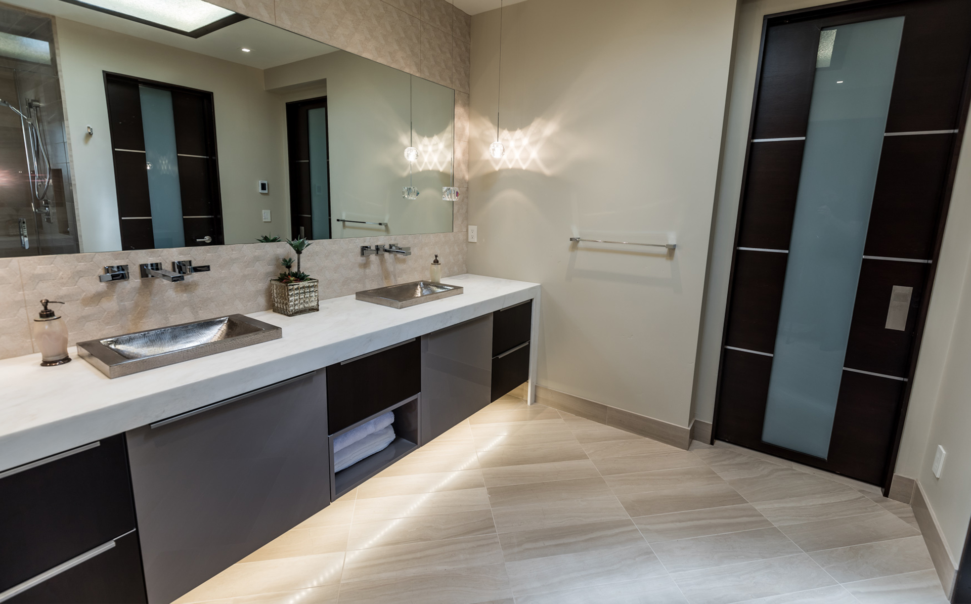 Nona Interior Designer- Decor in California